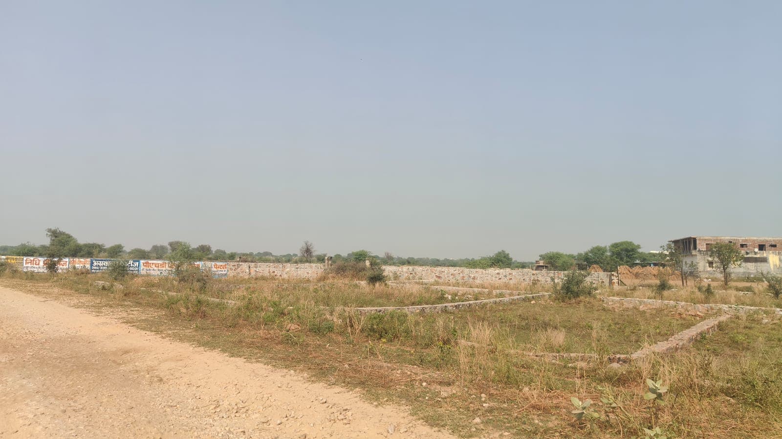 355 sq yd north-facing commercial plot in Jagatpura